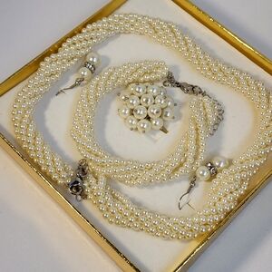 NIB Old Stock Multi Strand Pearl Set: Necklace Bracelet Earrings Adjustable Ring